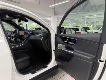 MERCEDES-BENZ GLC 300d 4M Coupé AMG Line Night Pano …
