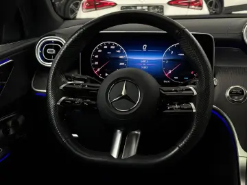 MERCEDES-BENZ GLC 300d 4M Coupé AMG Line Night Pano …