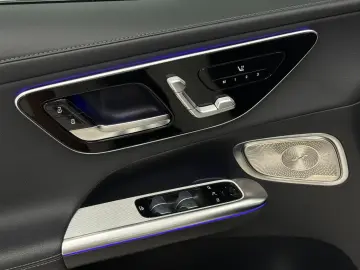 MERCEDES-BENZ GLC 300d 4M Coupé AMG Line Night Pano …