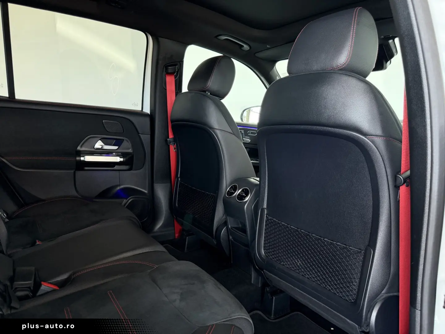 MERCEDES-BENZ GLB 35 AMG AMG PANO AHK 360  MBEAM 7-S