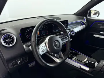 MERCEDES-BENZ GLB 35 AMG AMG PANO AHK 360  MBEAM 7-S