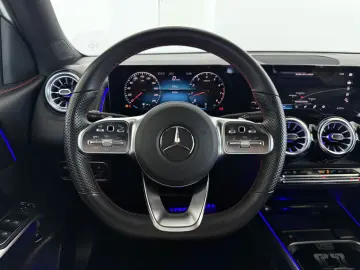 MERCEDES-BENZ GLB 35 AMG AMG PANO AHK 360  MBEAM 7-S