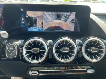 MERCEDES-BENZ GLA 200 AMG LINE ADVAN  HUD PANO 360 C…