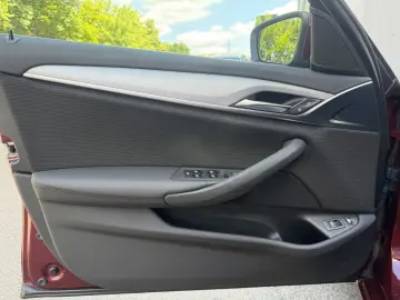 BMW 530 e xDrive Individual LED Live-Cockpit Kamera
