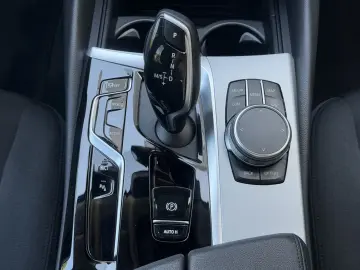 BMW 530 e xDrive Individual LED Live-Cockpit Kamera
