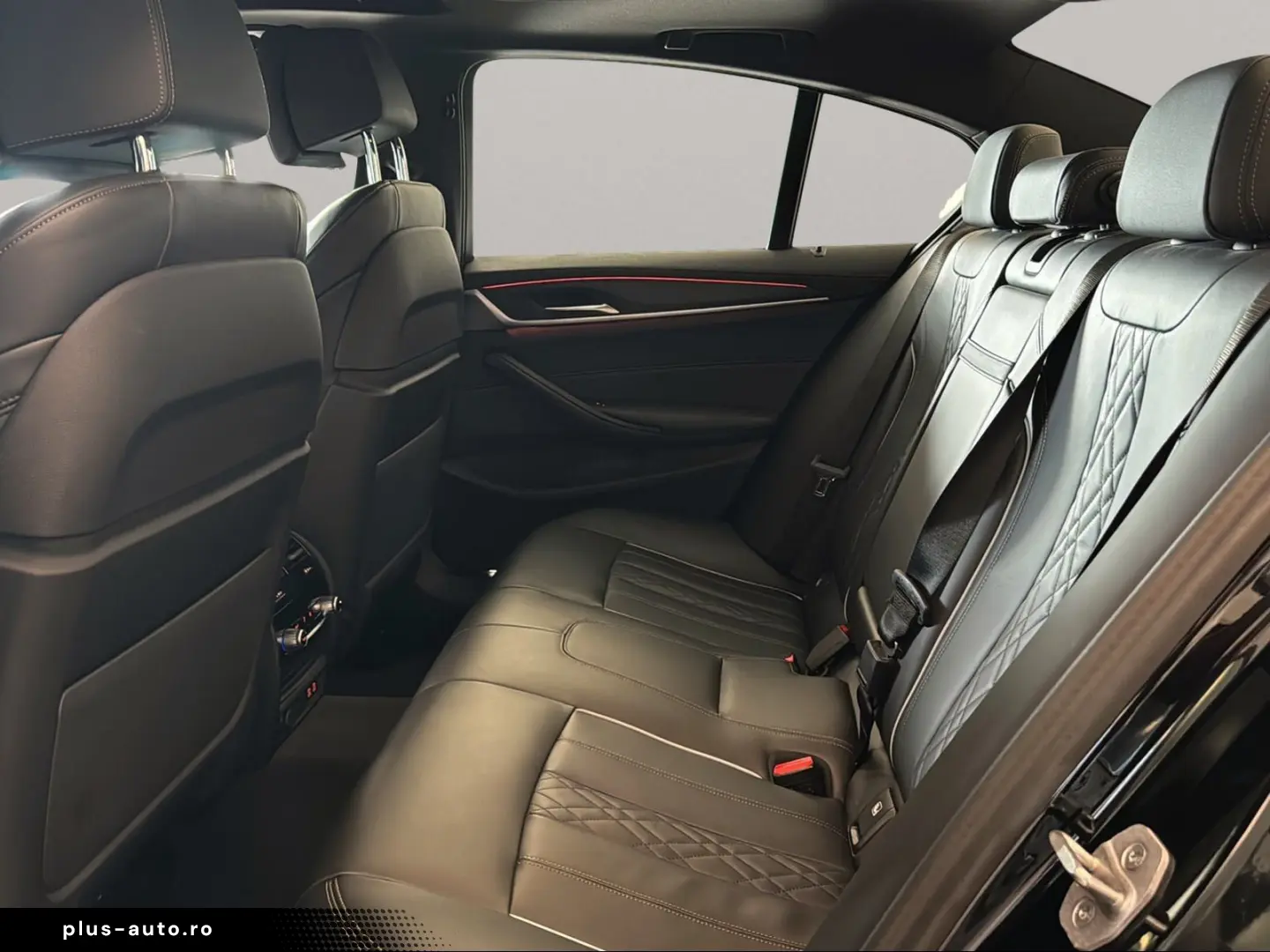 BMW 530i xDrive Limousine Standheizung Massage HiFi