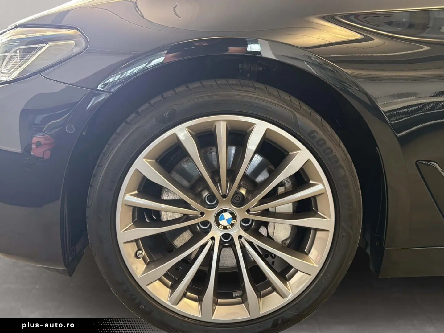 BMW 530i xDrive Limousine Standheizung Massage HiFi