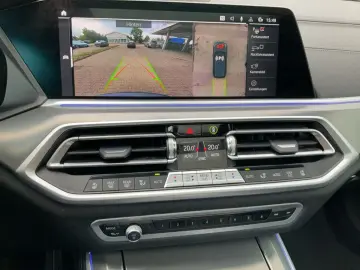 BMW X5 xDrive30d LED LASER NAVI HUD PANO KAMERA PDC