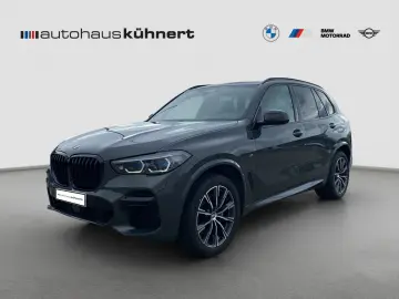 BMW X5 xDrive30d    M-Sport ACC PanoSD AHK Standheiz