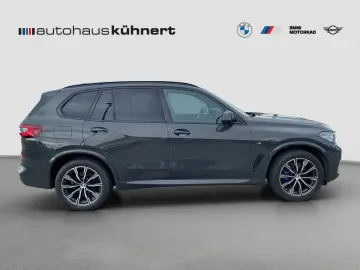 BMW X5 xDrive30d    M-Sport ACC PanoSD AHK Standheiz