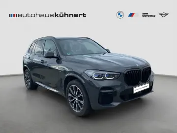 BMW X5 xDrive30d    M-Sport ACC PanoSD AHK Standheiz