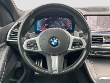 BMW X5 xDrive30d    M-Sport ACC PanoSD AHK Standheiz