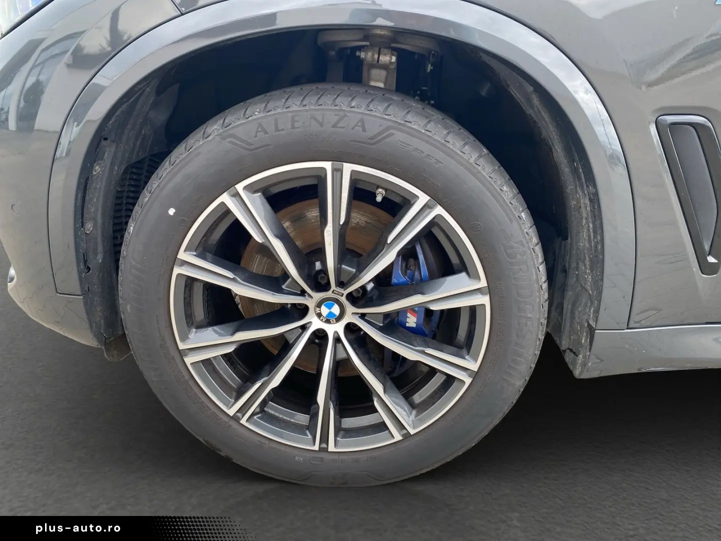 BMW X5 xDrive30d    M-Sport ACC PanoSD AHK Standheiz