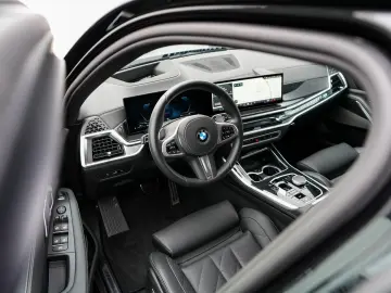 BMW X5 xDrive30d M-Sport 20  PANO AHK ACC H&K KoZg
