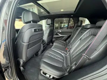 BMW X5 xDrive30d M Sport Pro 7-Sitzer nahezu VOLL!