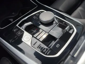 BMW X5 xDrive30d M-Sport Pro AHK HUD Pano 7-Sitzer D