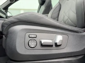BMW X5 xDrive30d M-Sport Pro AHK HUD Pano 7-Sitzer D