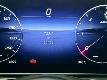 MERCEDES-BENZ C 220 d AMG Pano Kamera Distronic Memo…