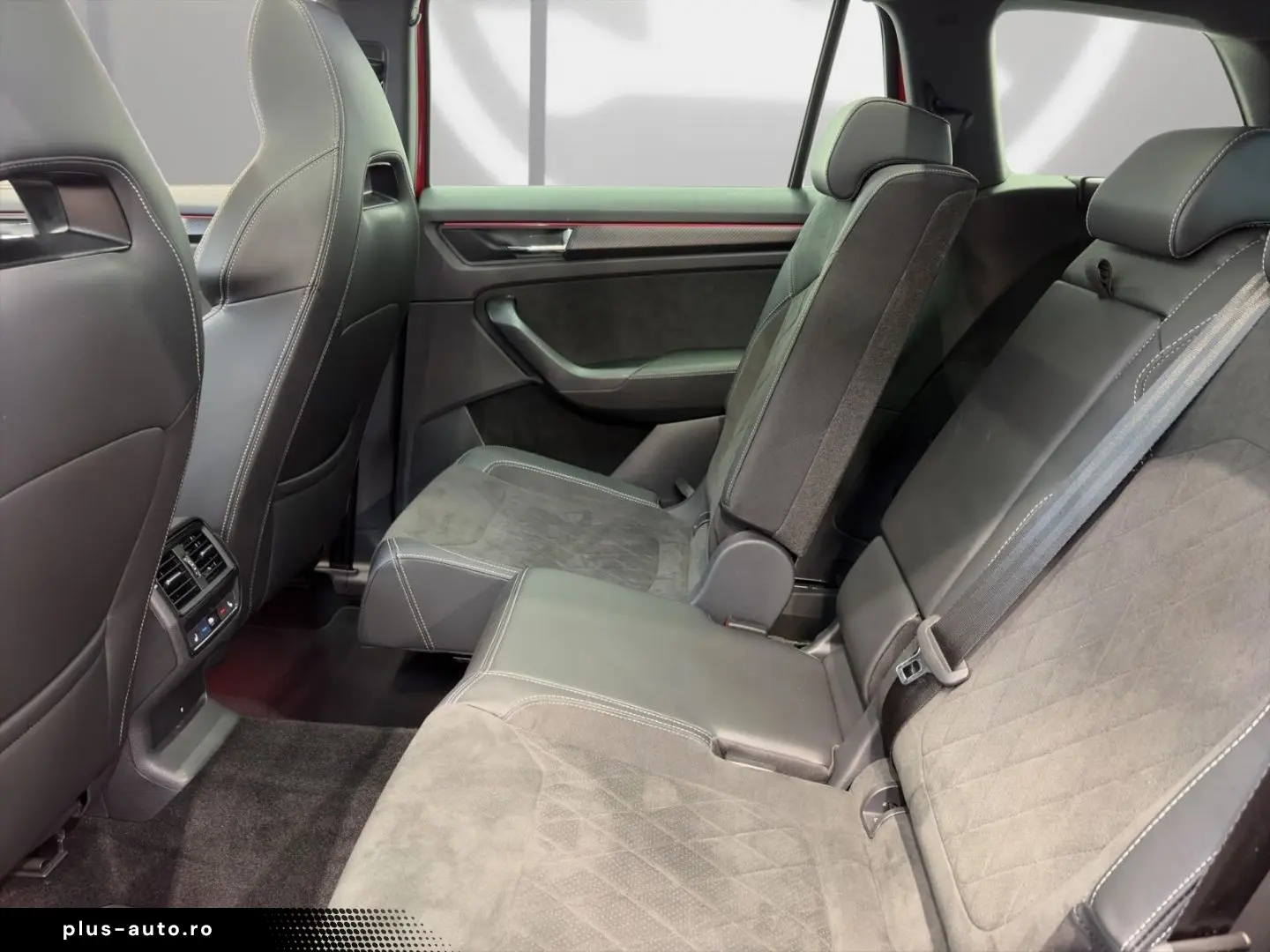 SKODA Kodiaq SportLine 2.0l TSI 4x4 AHK PANO ACC COLUM