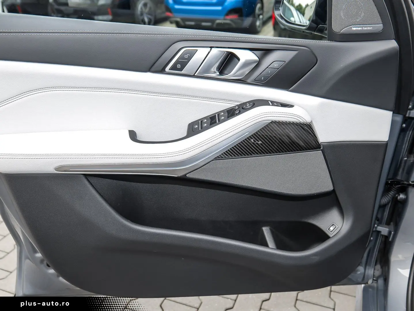 BMW X5 xDrive50e M Sport HUD PANO AHK 360 KAM RFK