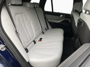 BMW X5 xDrive50e Sportpaket Bluetooth Navi LED PDC