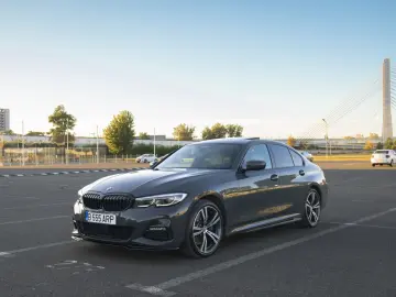 BMW 330e G20 Individual