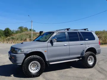 Mitsubishi Pajero sport