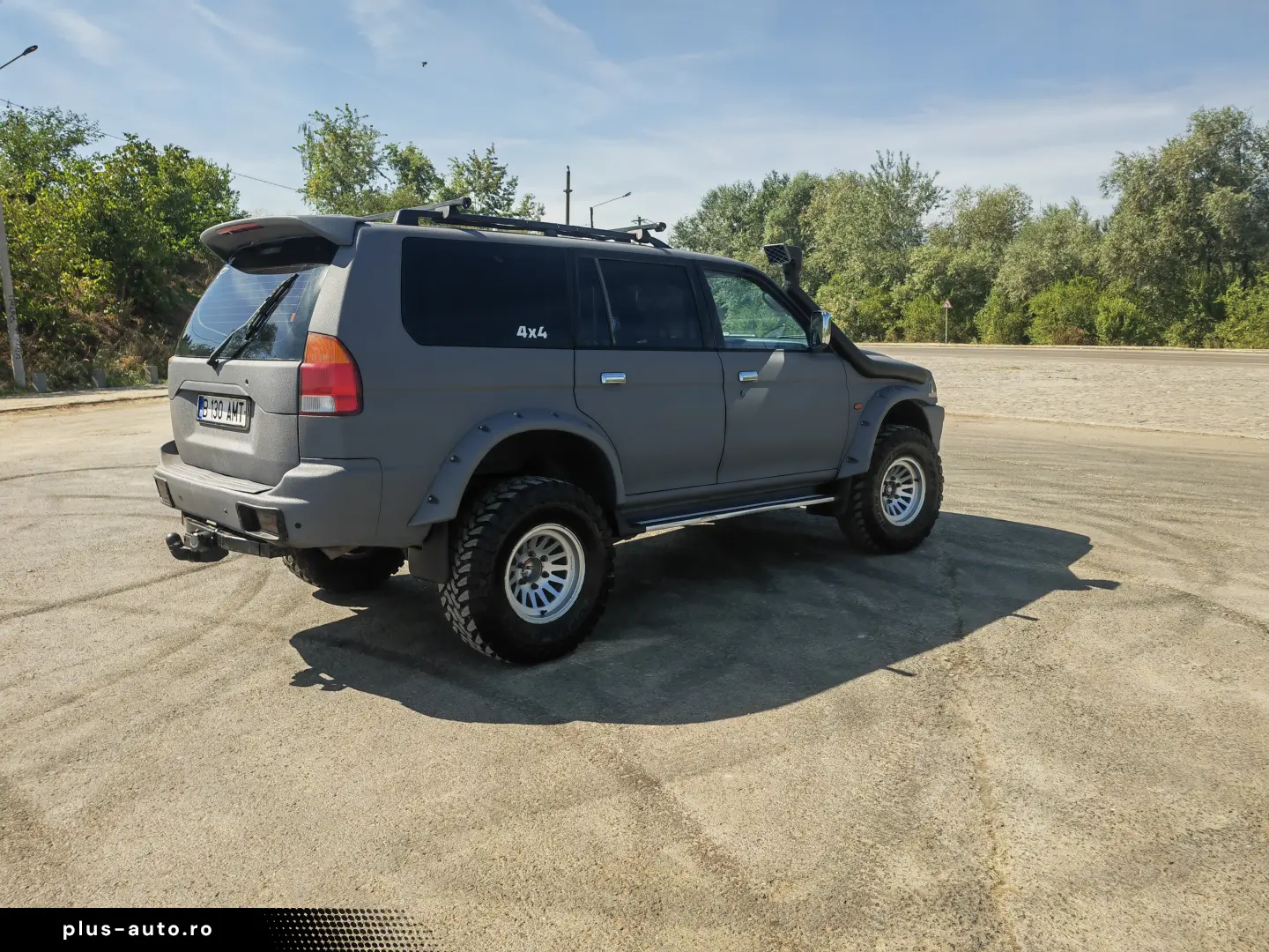 Mitsubishi Pajero sport