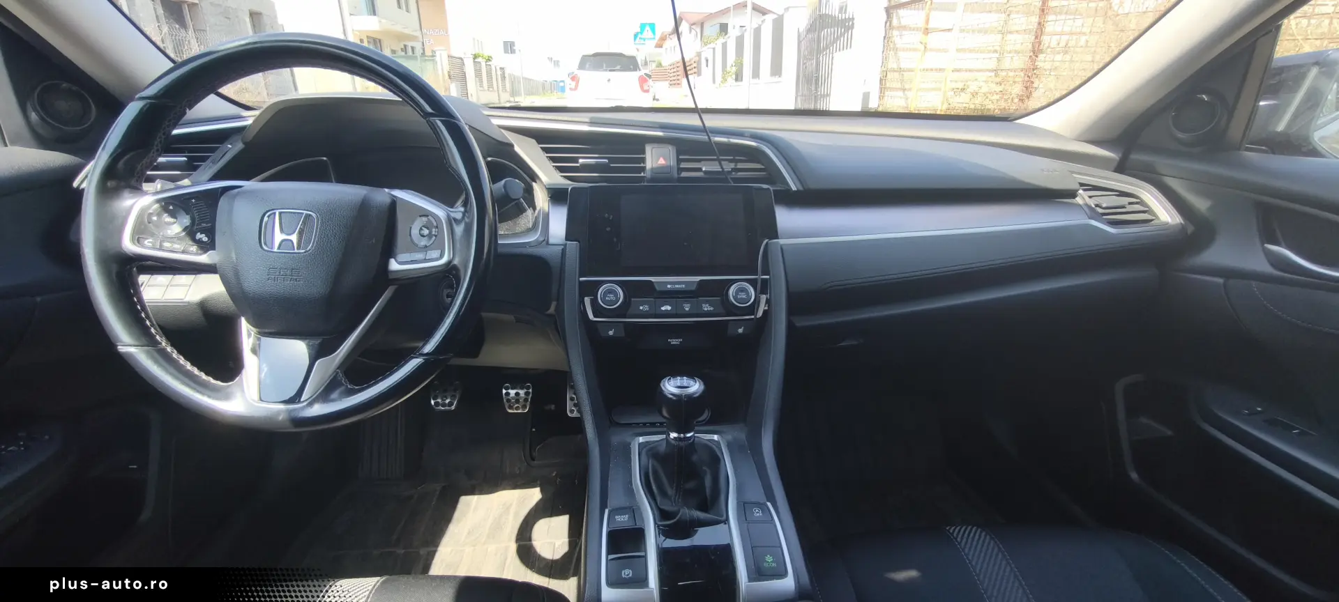 Honda Civic X sedan  1.5 VTEC Turbo 182 CP  manuală