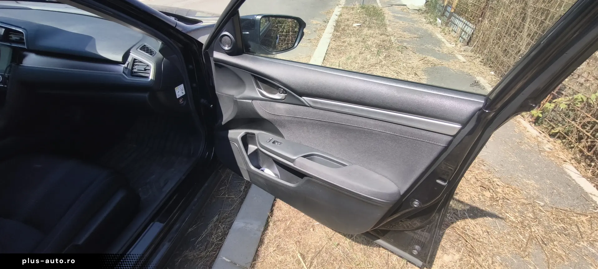Honda Civic X sedan  1.5 VTEC Turbo 182 CP  manuală