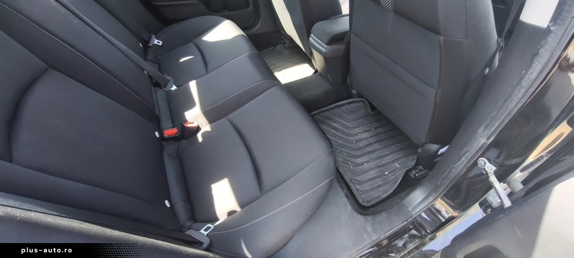 Honda Civic X sedan  1.5 VTEC Turbo 182 CP  manuală