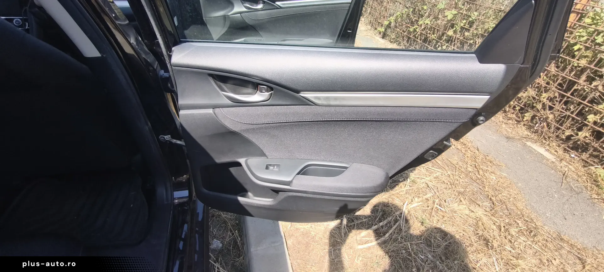 Honda Civic X sedan  1.5 VTEC Turbo 182 CP  manuală