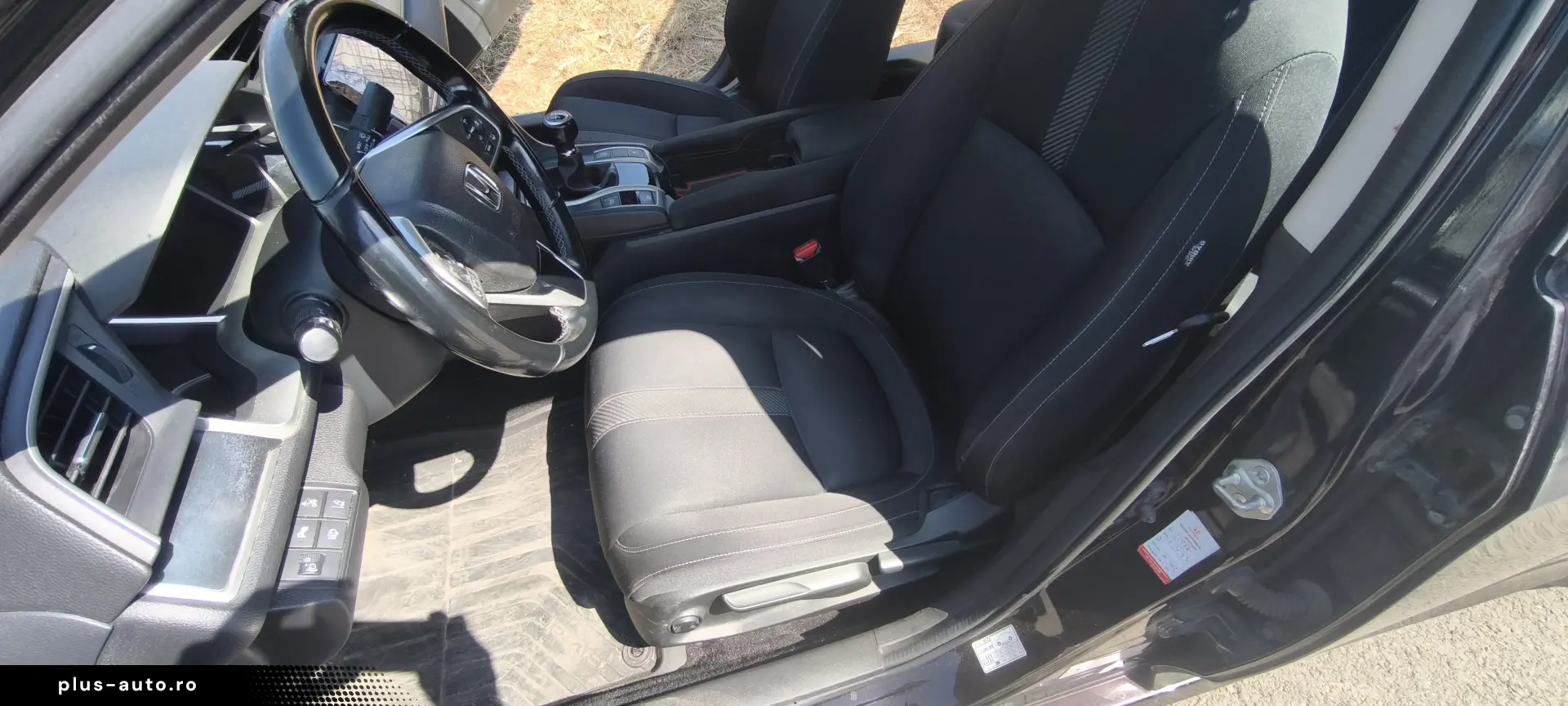 Honda Civic X sedan  1.5 VTEC Turbo 182 CP  manuală