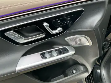 MERCEDES-BENZ AMG EQE 43 4M SUV AMG