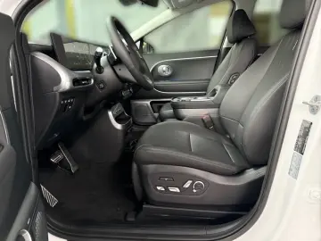 HYUNDAI IONIQ 9 110 kWh 4WD Uniq