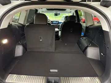HYUNDAI IONIQ 9 110 kWh 4WD Uniq