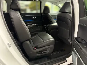 HYUNDAI IONIQ 9 110 kWh 4WD Uniq