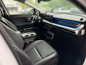 HYUNDAI IONIQ 9 110 kWh 4WD Uniq