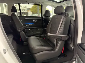 HYUNDAI IONIQ 9 110 kWh 4WD Uniq