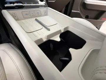 HYUNDAI Santa Fe PHEV  4WD