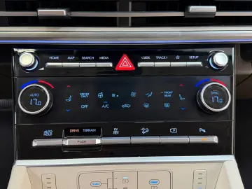 HYUNDAI Santa Fe PHEV  4WD