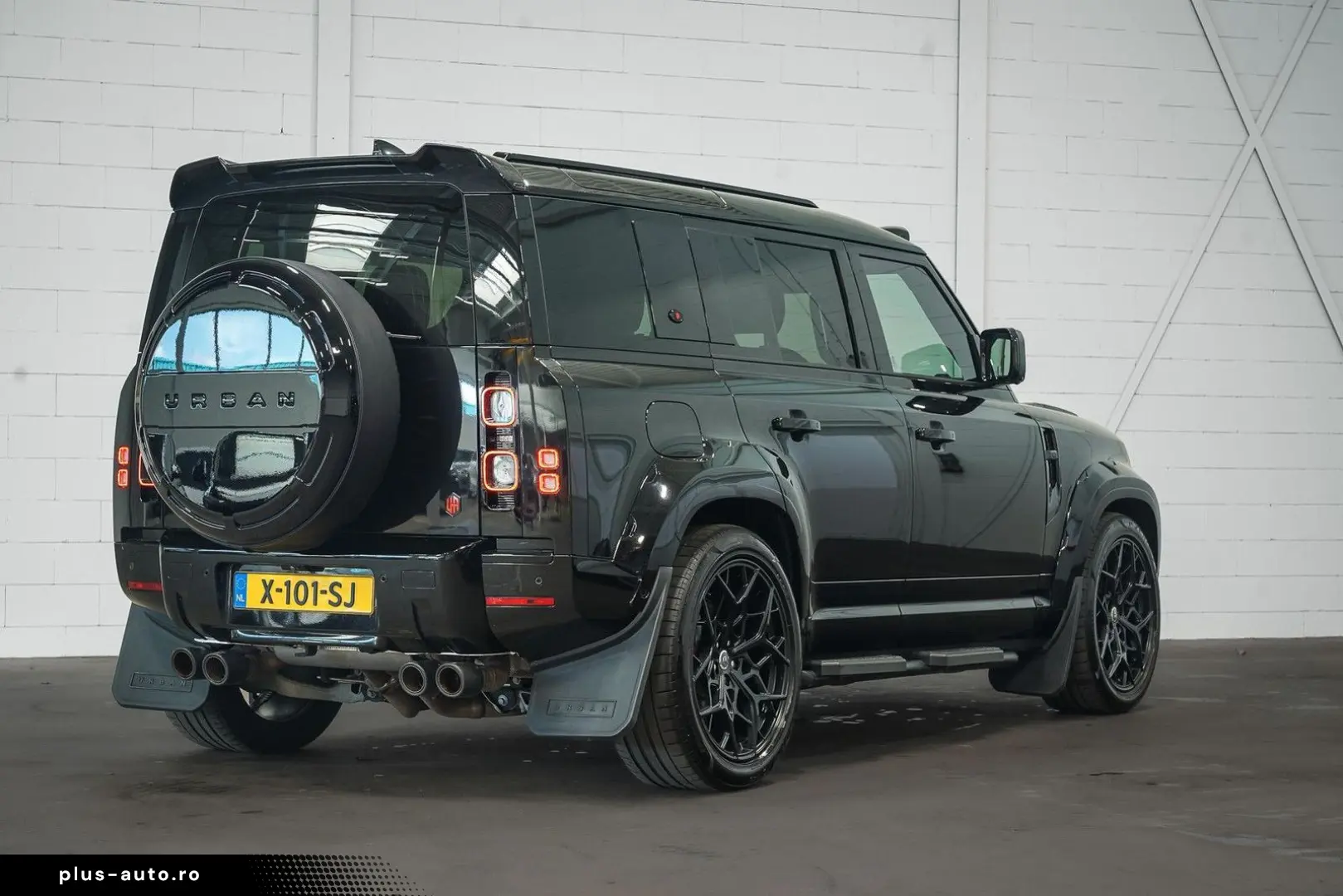 LAND ROVER Defender 110 2.0 P400e 110 SE   URBAN Widebody