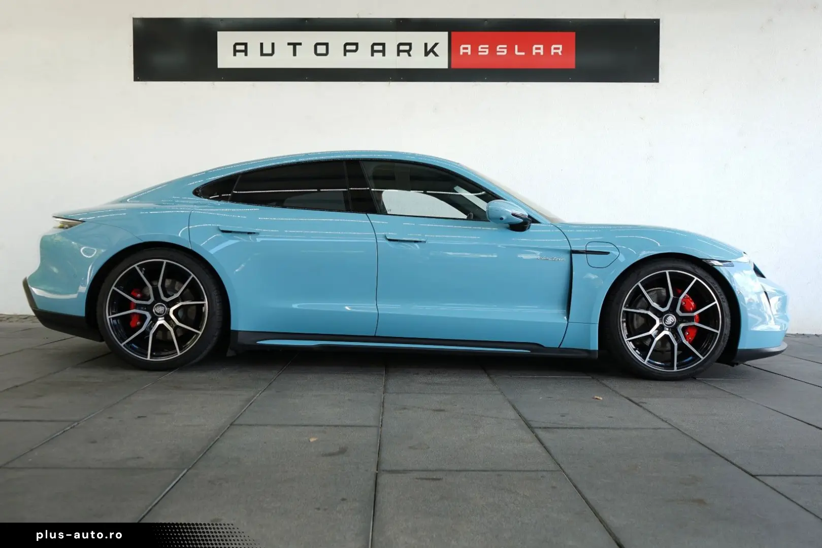 PORSCHE Taycan 4S
