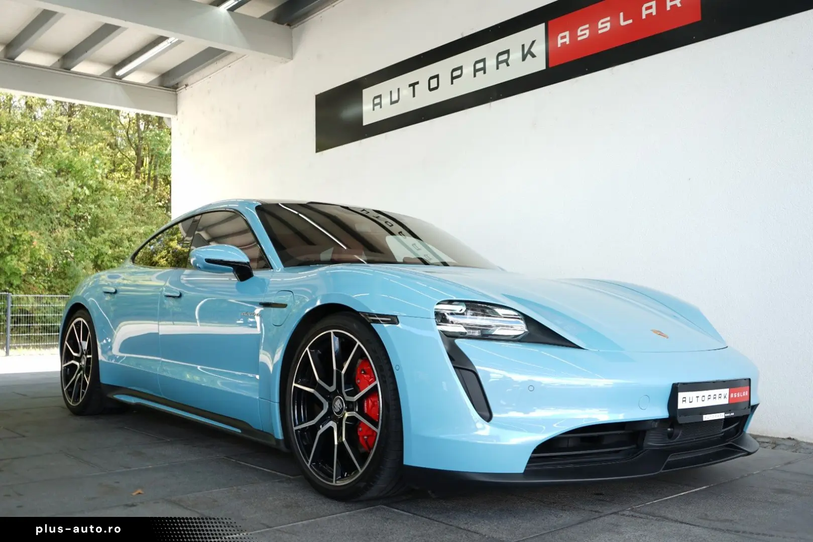 PORSCHE Taycan 4S