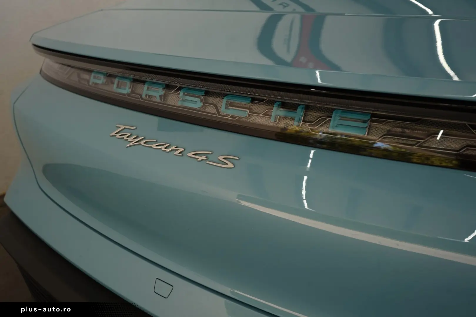 PORSCHE Taycan 4S