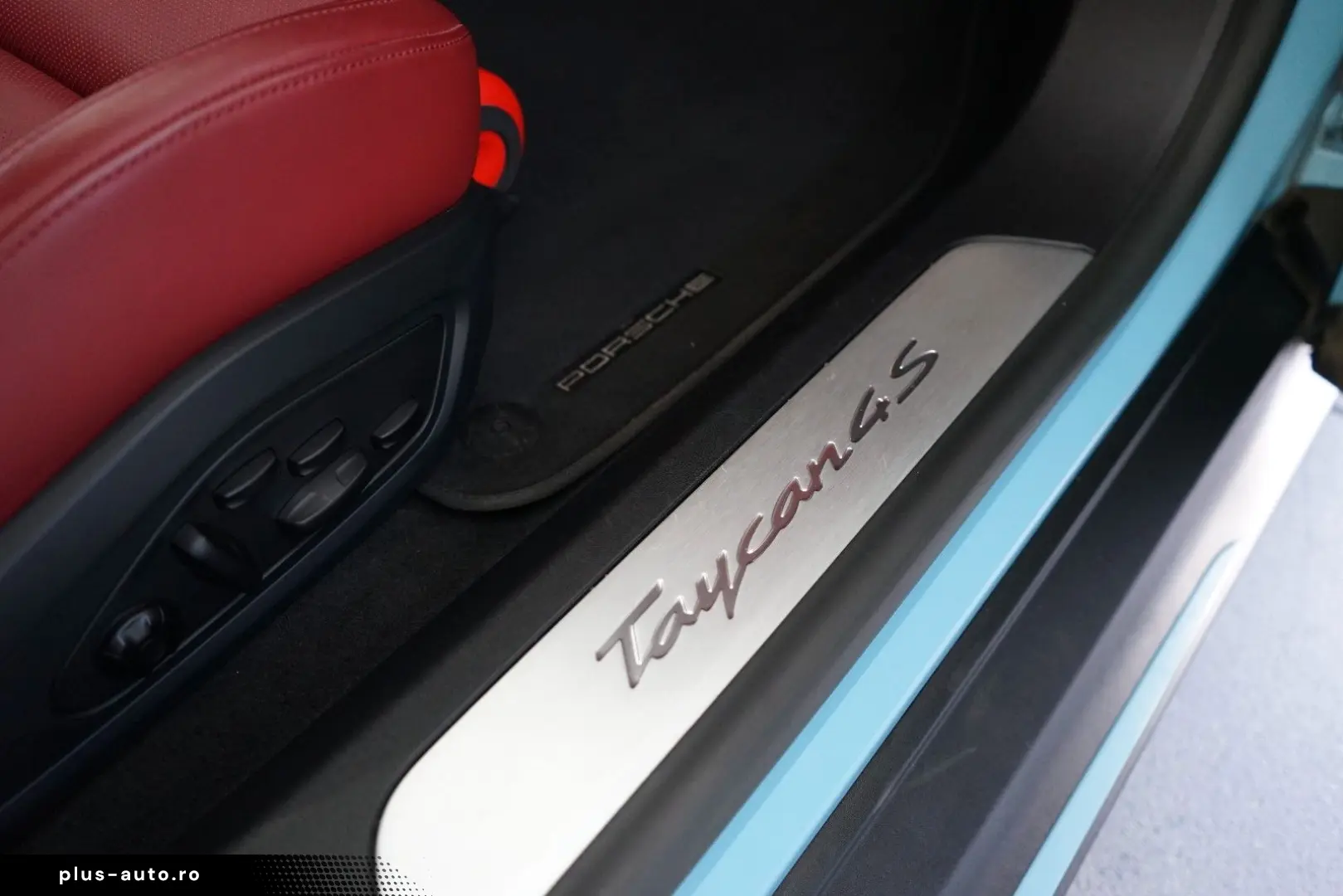 PORSCHE Taycan 4S