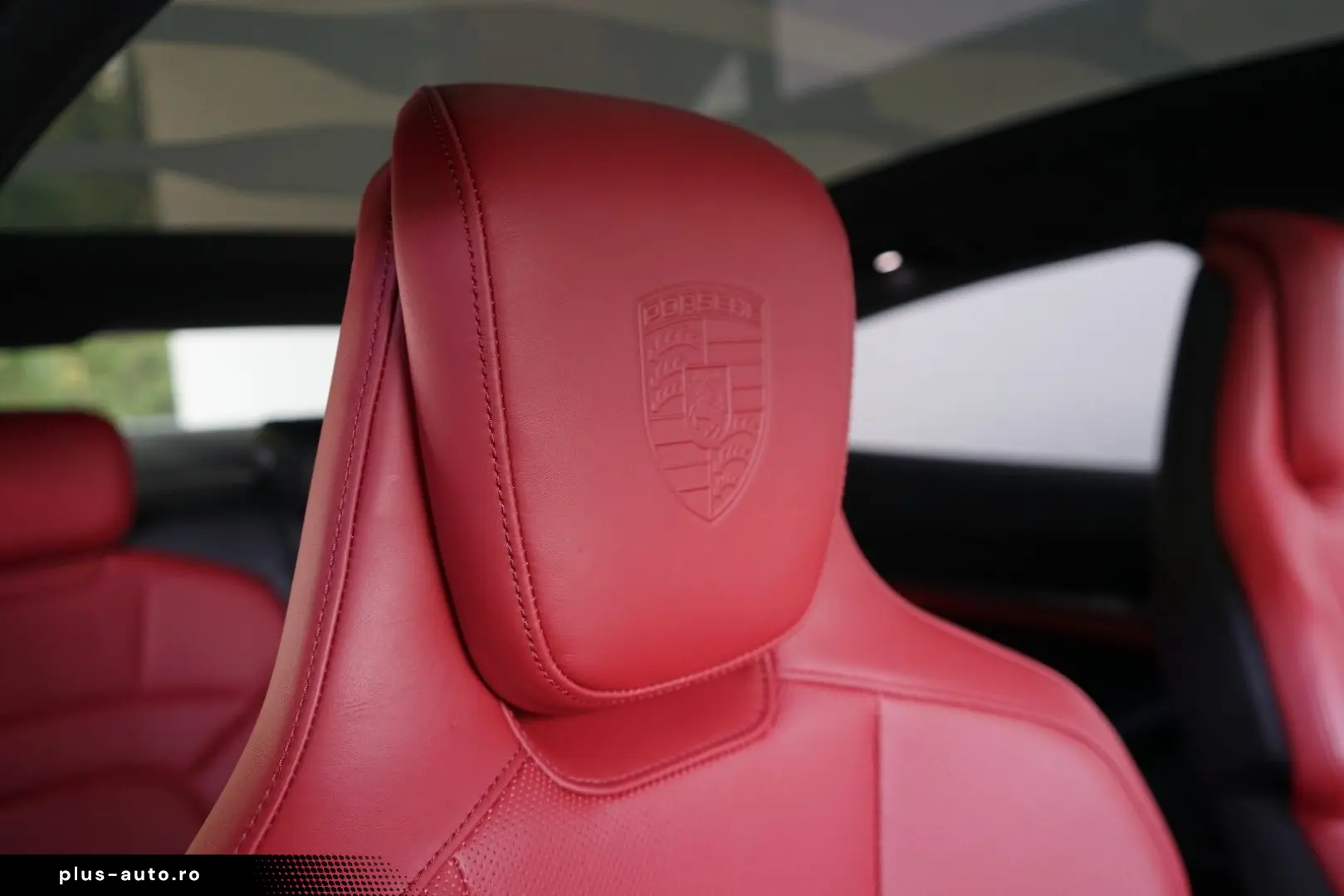 PORSCHE Taycan 4S