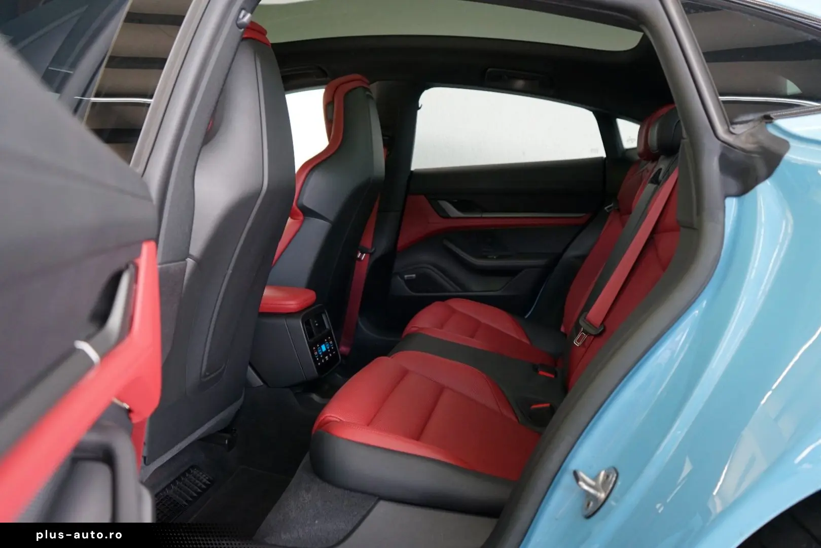PORSCHE Taycan 4S