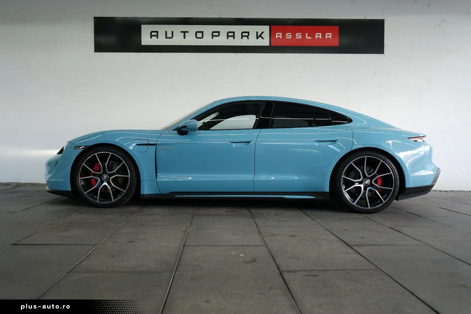 PORSCHE Taycan 4S