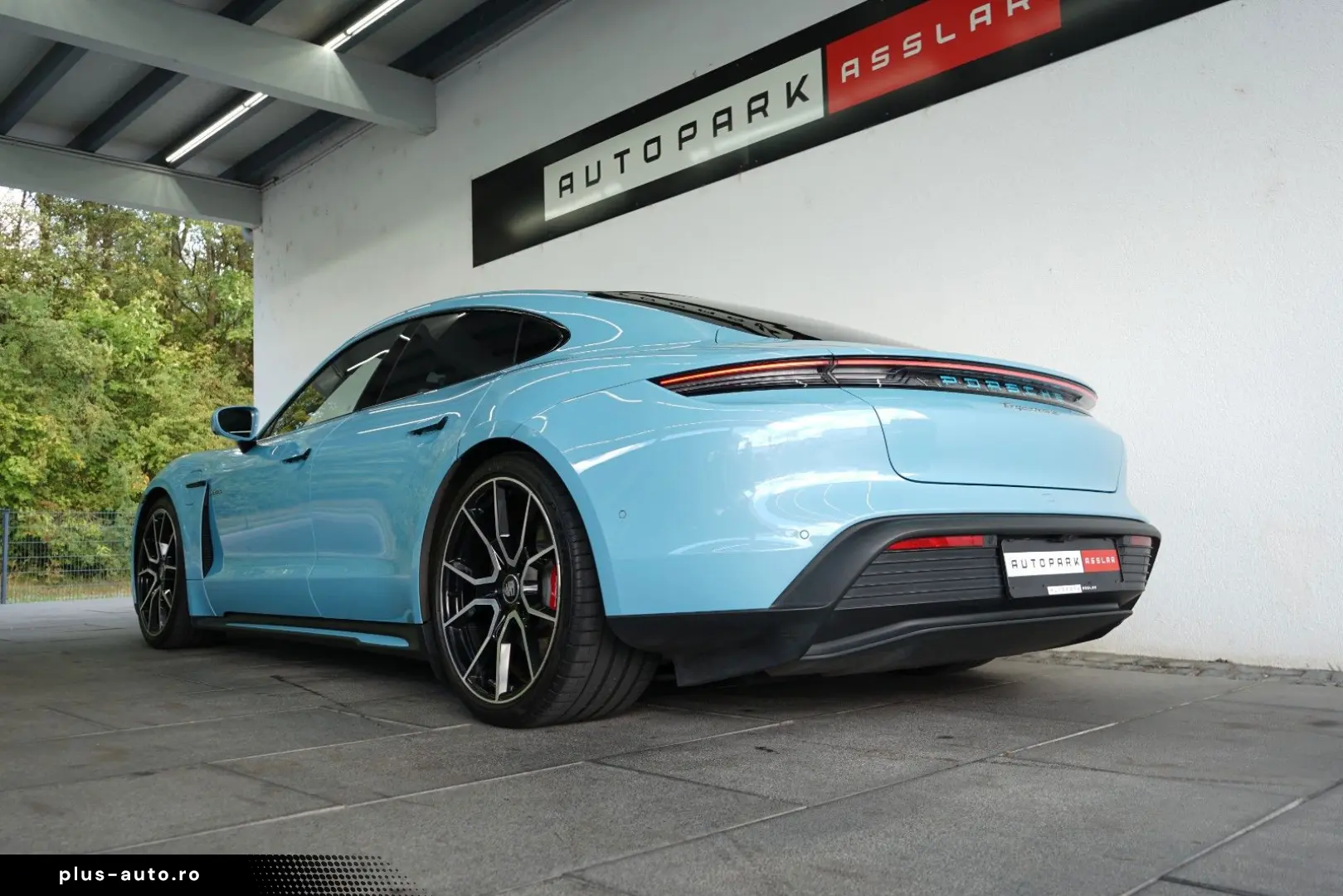 PORSCHE Taycan 4S